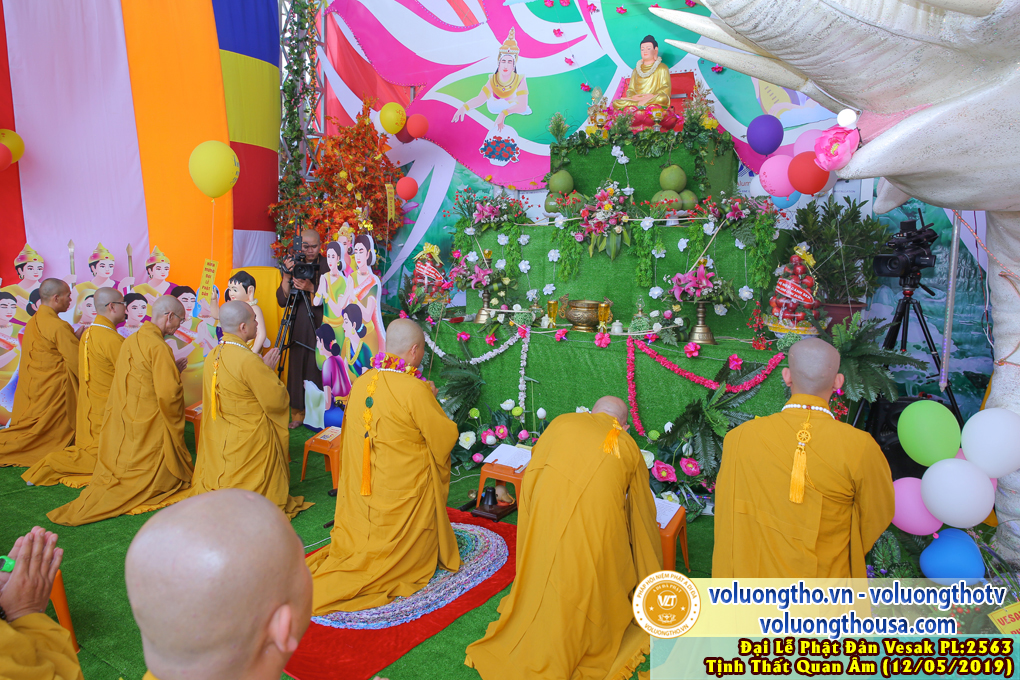 hinh-anh-dai-le-phat-dan-tai-chua-quan-the-am-ngay-08-04-ky-hoi-2019-chua-quan-the-am-duc-trong-lam-dong-97.jpg