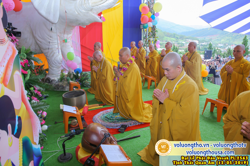hinh-anh-dai-le-phat-dan-tai-chua-quan-the-am-ngay-08-04-ky-hoi-2019-chua-quan-the-am-duc-trong-lam-dong-99.jpg