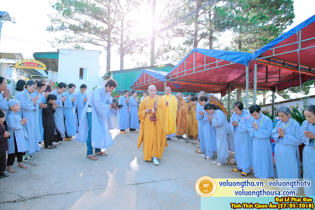 hinh-anh-dai-le-phat-dan-va-le-tam-phat-ngay-27-5-2018-dl-chua-quan-the-am-duc-trong-lam-dong-101.jpg