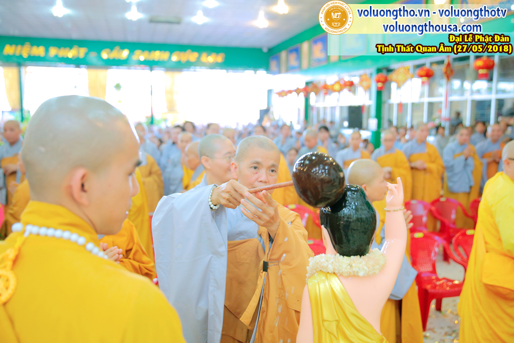 hinh-anh-dai-le-phat-dan-va-le-tam-phat-ngay-27-5-2018-dl-chua-quan-the-am-duc-trong-lam-dong-105.jpg
