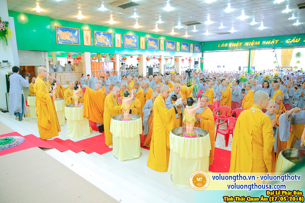 hinh-anh-dai-le-phat-dan-va-le-tam-phat-ngay-27-5-2018-dl-chua-quan-the-am-duc-trong-lam-dong-108.jpg
