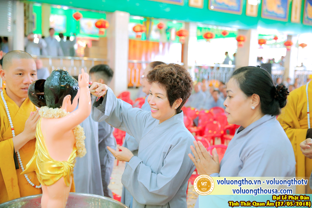 hinh-anh-dai-le-phat-dan-va-le-tam-phat-ngay-27-5-2018-dl-chua-quan-the-am-duc-trong-lam-dong-118.jpg