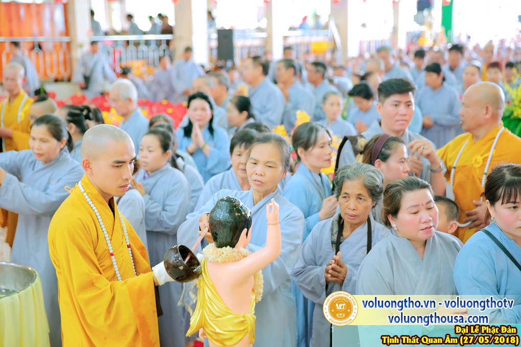 hinh-anh-dai-le-phat-dan-va-le-tam-phat-ngay-27-5-2018-dl-chua-quan-the-am-duc-trong-lam-dong-127.jpg