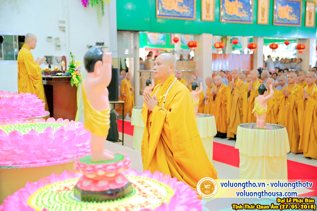 hinh-anh-dai-le-phat-dan-va-le-tam-phat-ngay-27-5-2018-dl-chua-quan-the-am-duc-trong-lam-dong-139.jpg