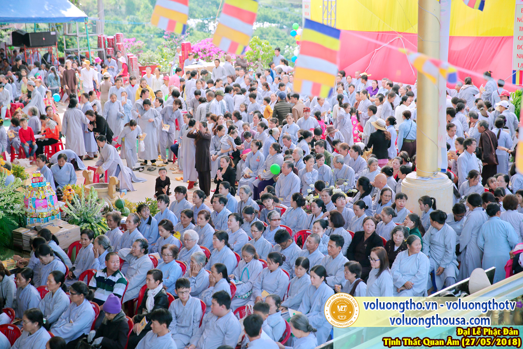 hinh-anh-dai-le-phat-dan-va-le-tam-phat-ngay-27-5-2018-dl-chua-quan-the-am-duc-trong-lam-dong-14.jpg