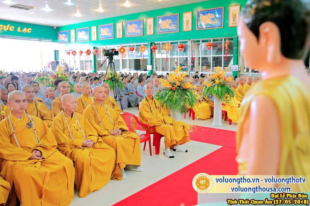 hinh-anh-dai-le-phat-dan-va-le-tam-phat-ngay-27-5-2018-dl-chua-quan-the-am-duc-trong-lam-dong-152.jpg