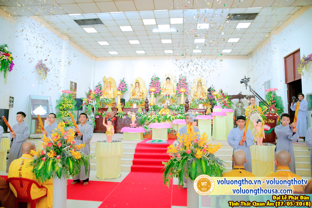 hinh-anh-dai-le-phat-dan-va-le-tam-phat-ngay-27-5-2018-dl-chua-quan-the-am-duc-trong-lam-dong-153.jpg