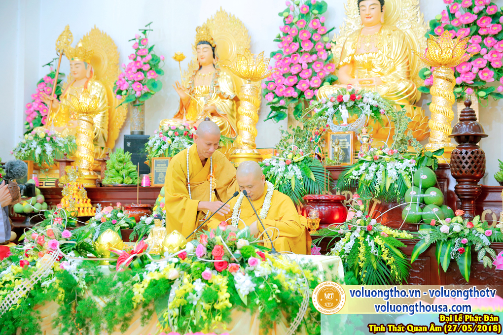 hinh-anh-dai-le-phat-dan-va-le-tam-phat-ngay-27-5-2018-dl-chua-quan-the-am-duc-trong-lam-dong-163.jpg