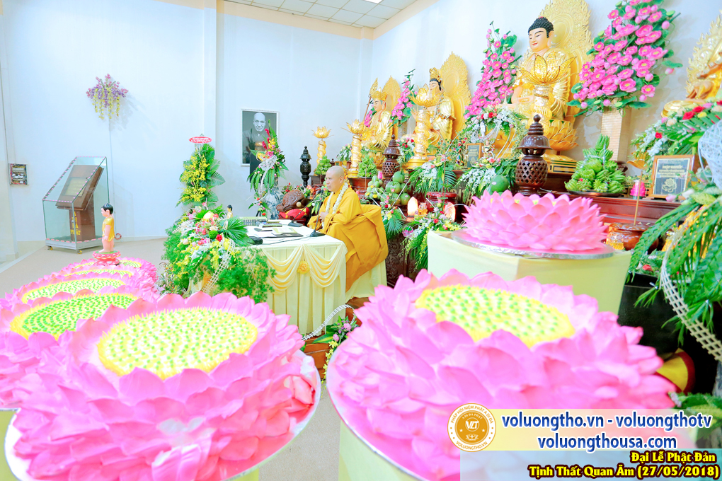 hinh-anh-dai-le-phat-dan-va-le-tam-phat-ngay-27-5-2018-dl-chua-quan-the-am-duc-trong-lam-dong-174.jpg