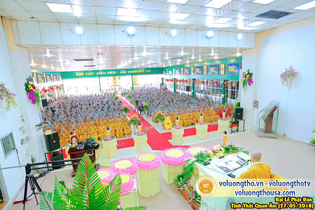 hinh-anh-dai-le-phat-dan-va-le-tam-phat-ngay-27-5-2018-dl-chua-quan-the-am-duc-trong-lam-dong-175.jpg
