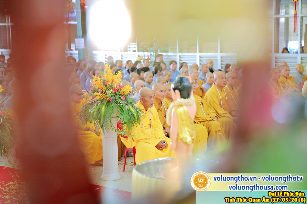 hinh-anh-dai-le-phat-dan-va-le-tam-phat-ngay-27-5-2018-dl-chua-quan-the-am-duc-trong-lam-dong-180.jpg