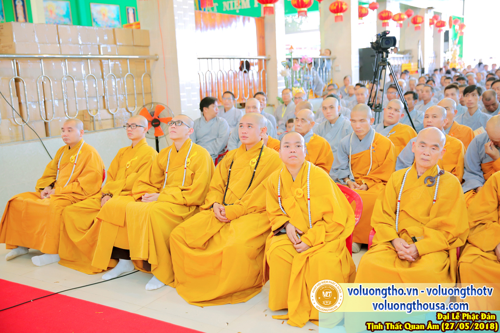 hinh-anh-dai-le-phat-dan-va-le-tam-phat-ngay-27-5-2018-dl-chua-quan-the-am-duc-trong-lam-dong-184.jpg