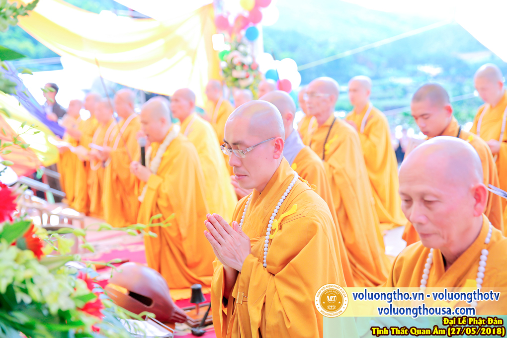 hinh-anh-dai-le-phat-dan-va-le-tam-phat-ngay-27-5-2018-dl-chua-quan-the-am-duc-trong-lam-dong-19.jpg