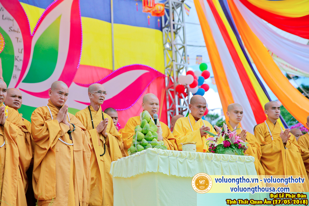 hinh-anh-dai-le-phat-dan-va-le-tam-phat-ngay-27-5-2018-dl-chua-quan-the-am-duc-trong-lam-dong-36.jpg
