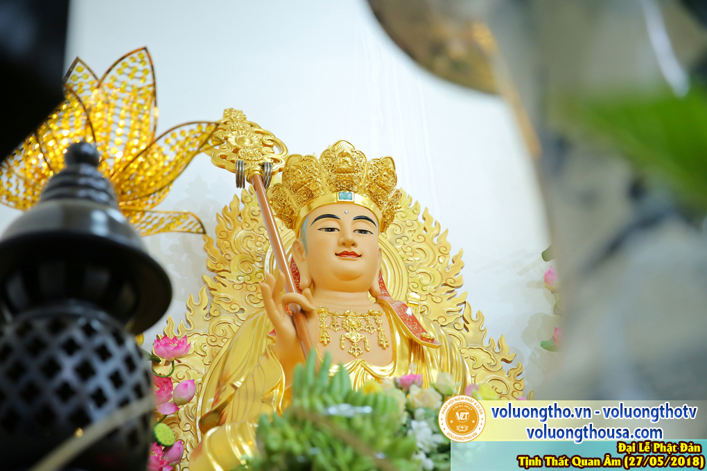 hinh-anh-dai-le-phat-dan-va-le-tam-phat-ngay-27-5-2018-dl-chua-quan-the-am-duc-trong-lam-dong-4.jpg
