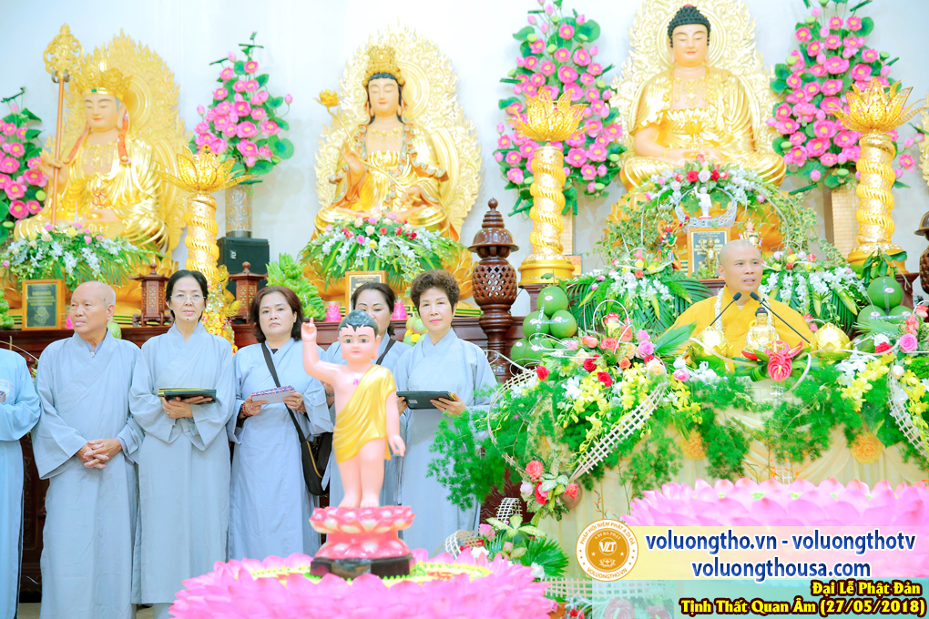 hinh-anh-dai-le-phat-dan-va-le-tam-phat-ngay-27-5-2018-dl-chua-quan-the-am-duc-trong-lam-dong-77.jpg