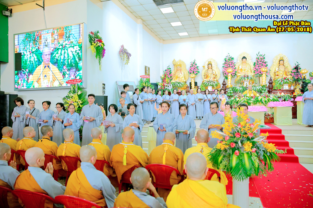 hinh-anh-dai-le-phat-dan-va-le-tam-phat-ngay-27-5-2018-dl-chua-quan-the-am-duc-trong-lam-dong-80.jpg