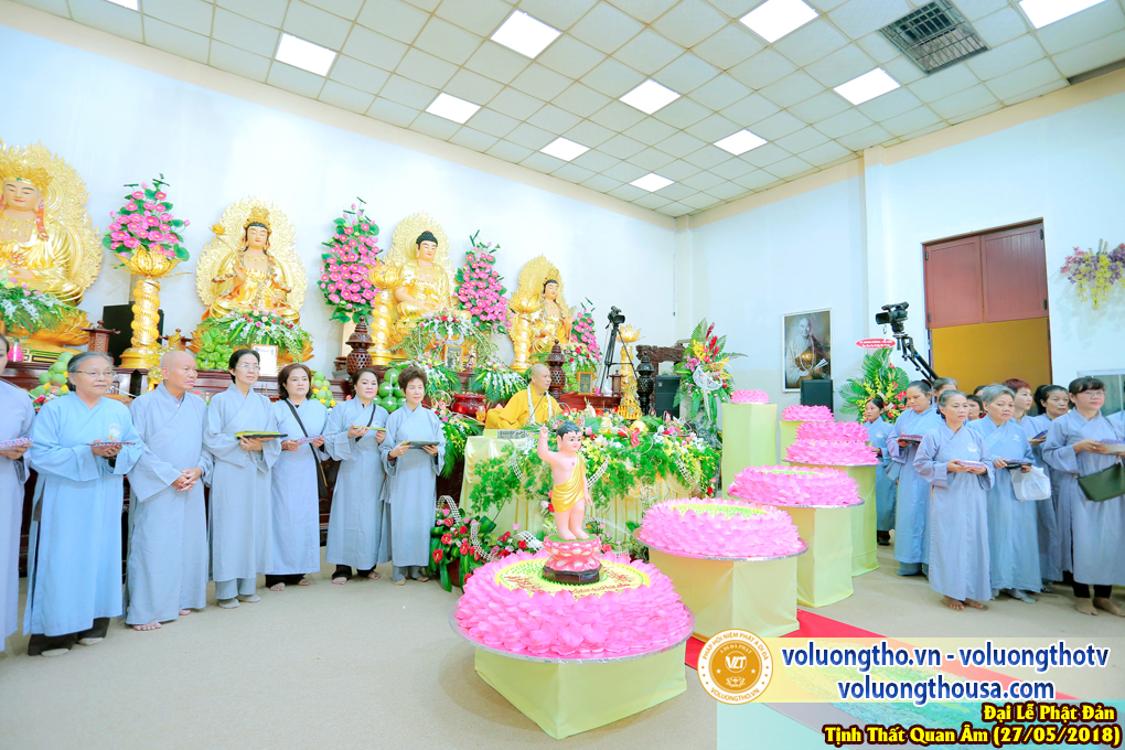 hinh-anh-dai-le-phat-dan-va-le-tam-phat-ngay-27-5-2018-dl-chua-quan-the-am-duc-trong-lam-dong-84.jpg