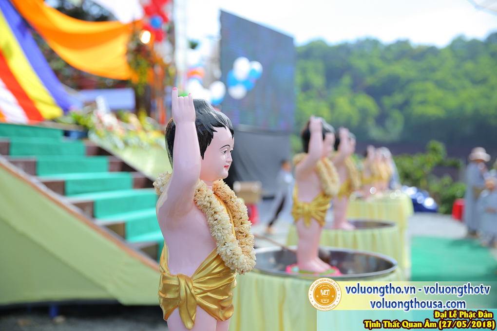 hinh-anh-dai-le-phat-dan-va-le-tam-phat-ngay-27-5-2018-dl-chua-quan-the-am-duc-trong-lam-dong-9.jpg