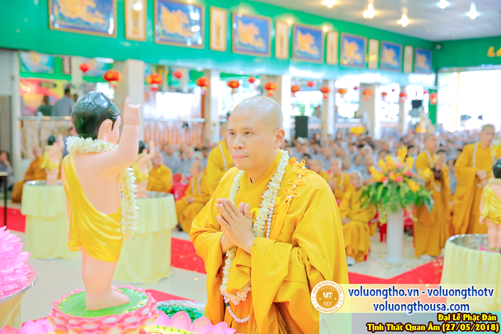 hinh-anh-dai-le-phat-dan-va-le-tam-phat-ngay-27-5-2018-dl-chua-quan-the-am-duc-trong-lam-dong-92.jpg