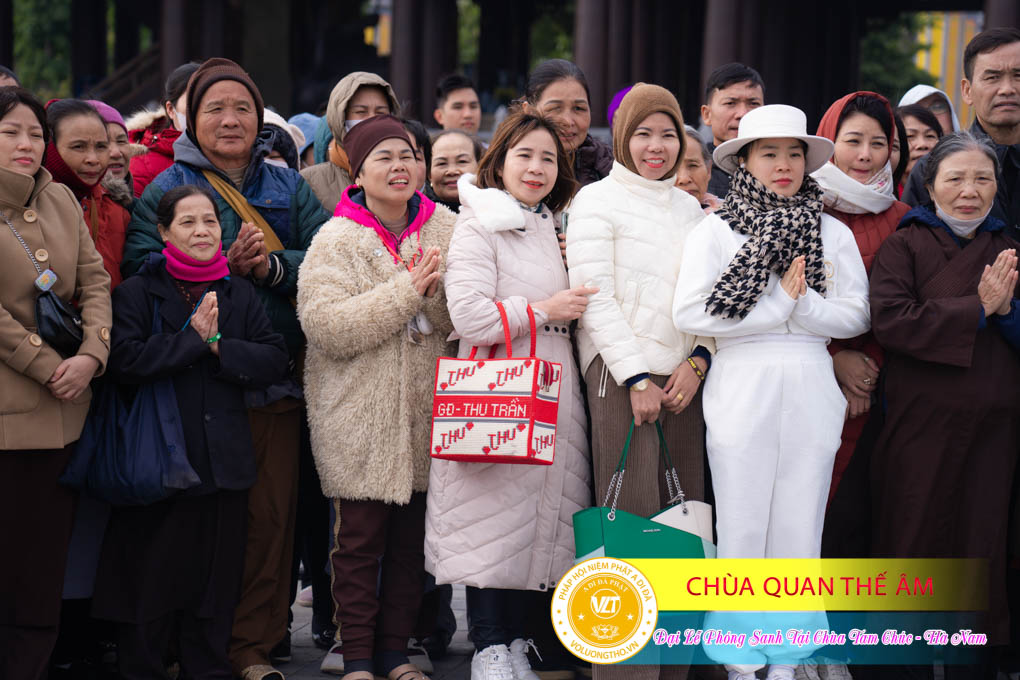 hinh-anh-dai-le-phong-sanh-tai-chua-tam-chuc-tinh-ha-nam-thu-5-ngay-21-12-2023-chua-quan-the-am-duc-trong-lam-dong-9.jpg