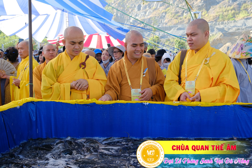 hinh-anh-dai-le-phong-sanh-tai-khu-tam-linh-da-son-da-nang-chua-quan-the-am-duc-trong-lam-dong-14.jpg