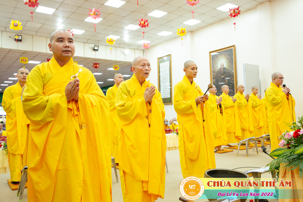 hinh-anh-dai-le-vu-lan-2022-chua-quan-the-am-duc-trong-lam-dong-10.jpg