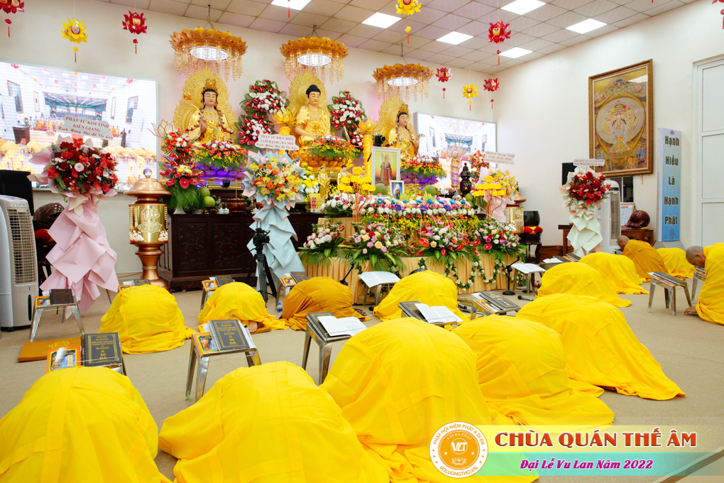 hinh-anh-dai-le-vu-lan-2022-chua-quan-the-am-duc-trong-lam-dong-14.jpg