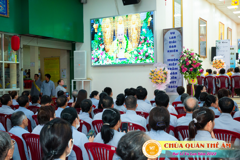 hinh-anh-dai-le-vu-lan-2022-chua-quan-the-am-duc-trong-lam-dong-36.jpg
