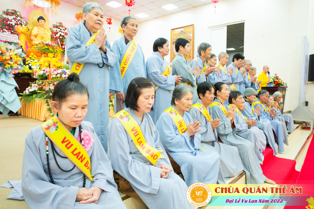 hinh-anh-dai-le-vu-lan-2022-chua-quan-the-am-duc-trong-lam-dong-46.jpg