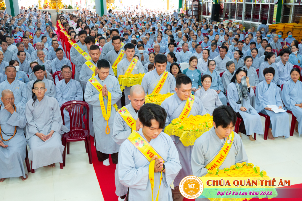 hinh-anh-dai-le-vu-lan-2022-chua-quan-the-am-duc-trong-lam-dong-51.jpg
