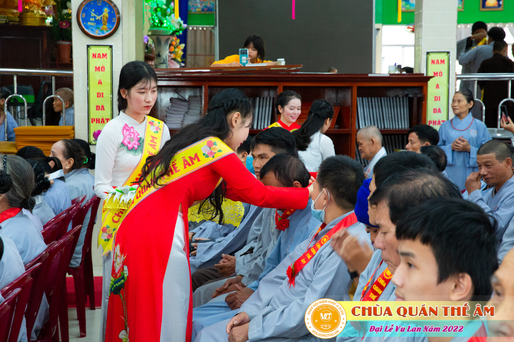 hinh-anh-dai-le-vu-lan-2022-chua-quan-the-am-duc-trong-lam-dong-59.jpg