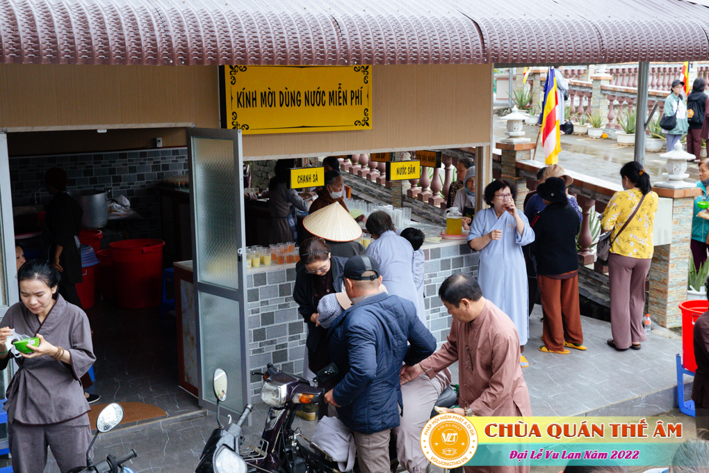 hinh-anh-dai-le-vu-lan-2022-chua-quan-the-am-duc-trong-lam-dong-6.jpg