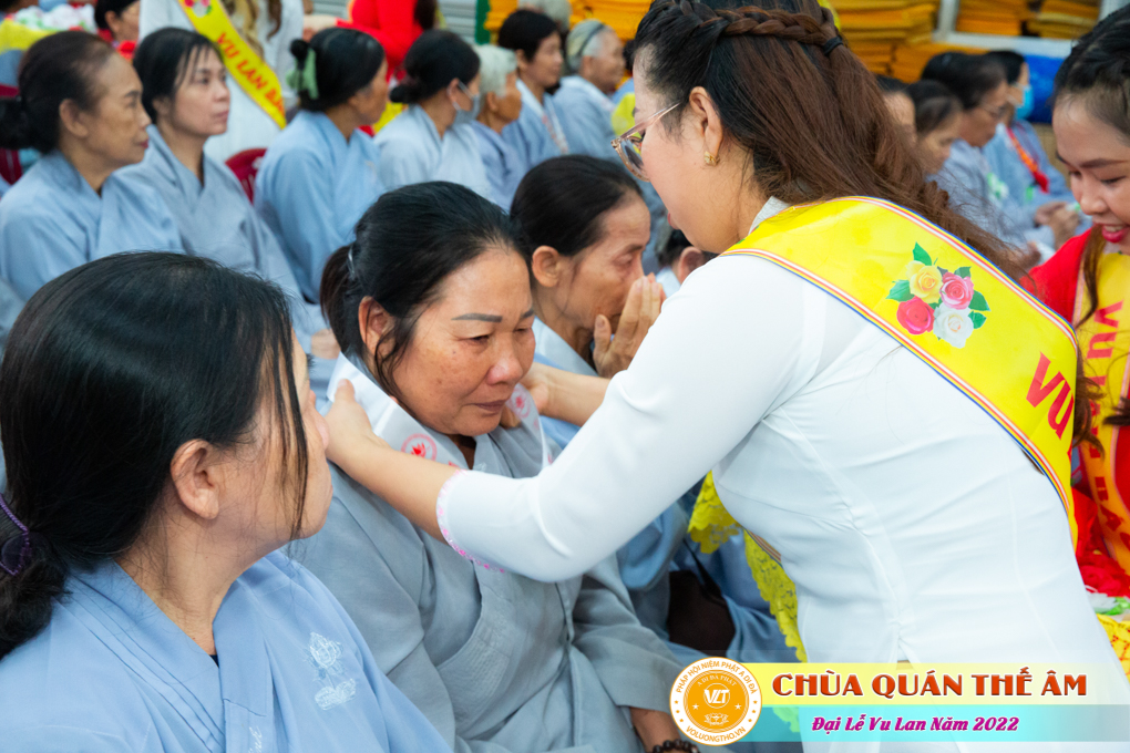 hinh-anh-dai-le-vu-lan-2022-chua-quan-the-am-duc-trong-lam-dong-64.jpg