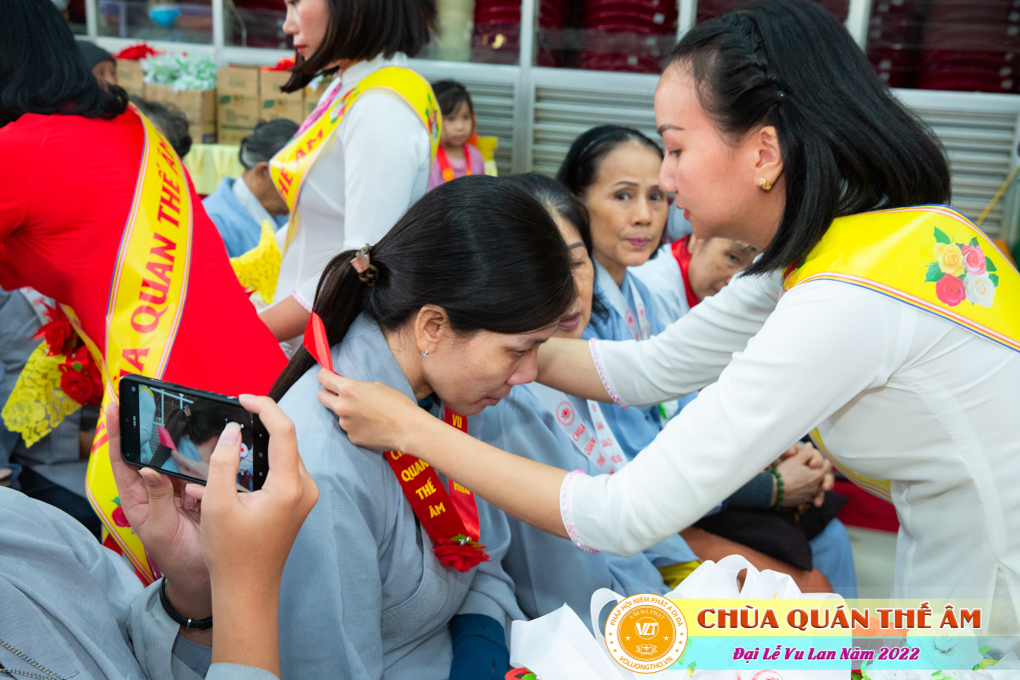 hinh-anh-dai-le-vu-lan-2022-chua-quan-the-am-duc-trong-lam-dong-65.jpg