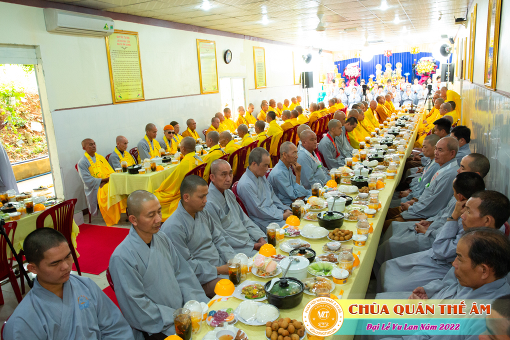 hinh-anh-dai-le-vu-lan-2022-chua-quan-the-am-duc-trong-lam-dong-80.jpg