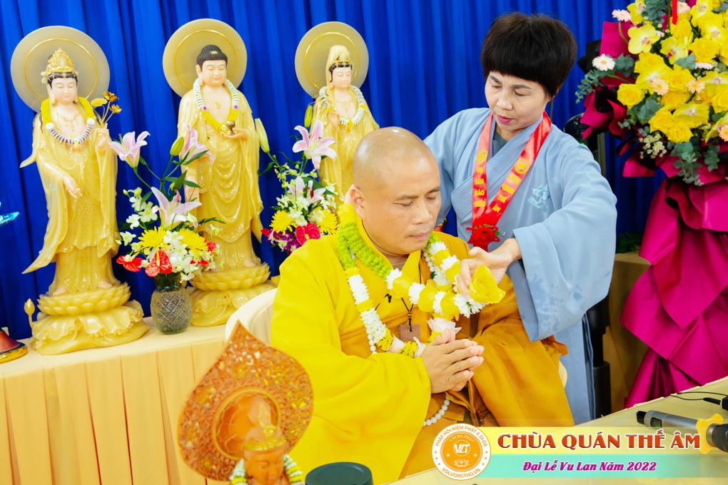 hinh-anh-dai-le-vu-lan-2022-chua-quan-the-am-duc-trong-lam-dong-82.jpg