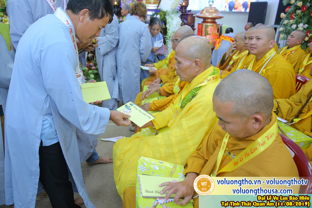hinh-anh-dai-le-vu-lan-tai-chua-quan-the-am-ngay-11-07-ky-hoi-2019-chua-quan-the-am-duc-trong-lam-dong-64.jpg