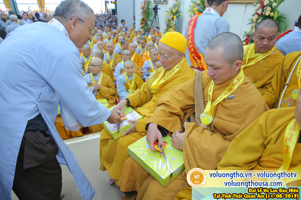 hinh-anh-dai-le-vu-lan-tai-chua-quan-the-am-ngay-11-07-ky-hoi-2019-chua-quan-the-am-duc-trong-lam-dong-65.jpg