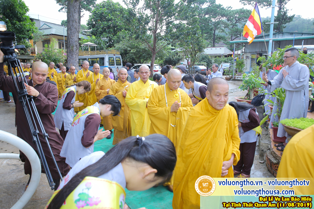 hinh-anh-dai-le-vu-lan-tai-chua-quan-the-am-ngay-11-07-ky-hoi-2019-chua-quan-the-am-duc-trong-lam-dong-80.jpg