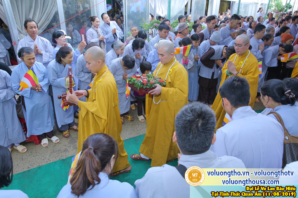 hinh-anh-dai-le-vu-lan-tai-chua-quan-the-am-ngay-11-07-ky-hoi-2019-chua-quan-the-am-duc-trong-lam-dong-83.jpg
