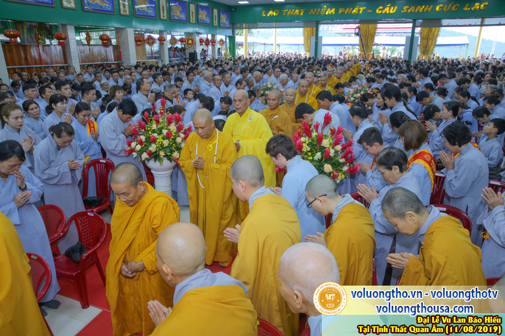 hinh-anh-dai-le-vu-lan-tai-chua-quan-the-am-ngay-11-07-ky-hoi-2019-chua-quan-the-am-duc-trong-lam-dong-92.jpg