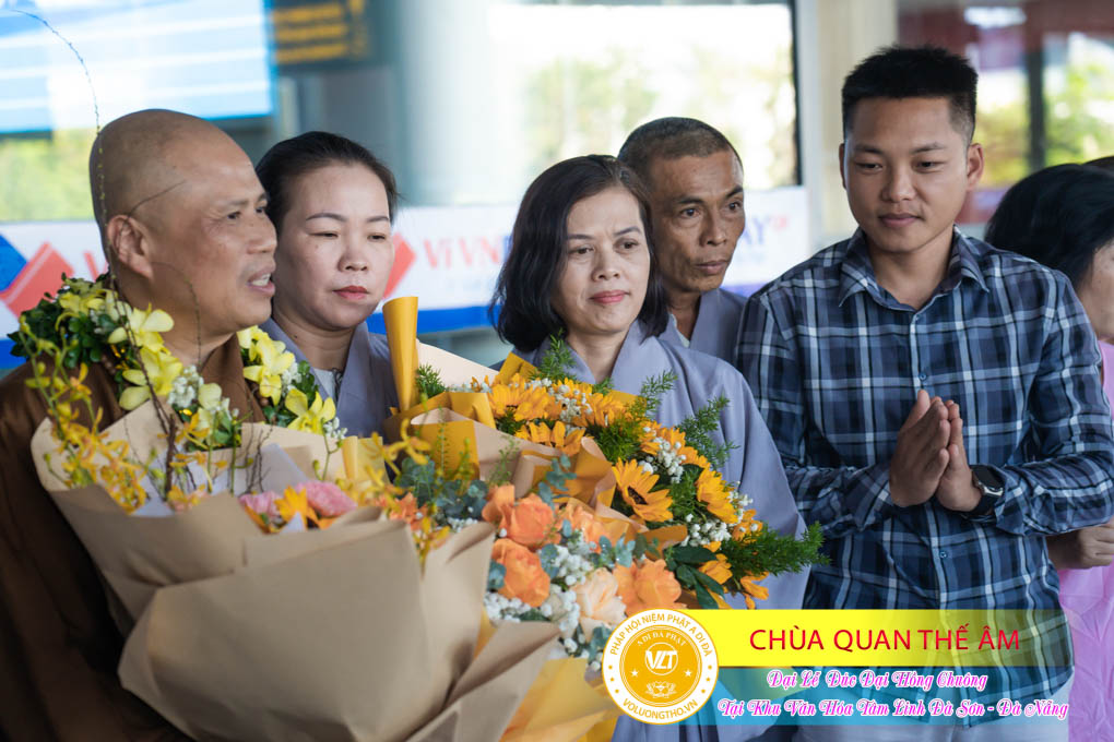 hinh-anh-duc-dai-hong-chuong-tai-khu-tam-linh-da-son-da-nang-ngay-17-12-2023-chua-quan-the-am-duc-trong-lam-dong-1.jpg
