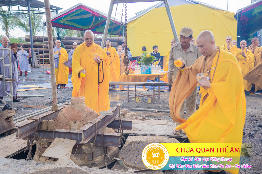 hinh-anh-duc-dai-hong-chuong-tai-khu-tam-linh-da-son-da-nang-ngay-17-12-2023-chua-quan-the-am-duc-trong-lam-dong-130.jpg