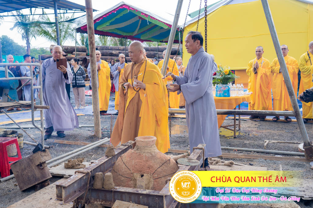 hinh-anh-duc-dai-hong-chuong-tai-khu-tam-linh-da-son-da-nang-ngay-17-12-2023-chua-quan-the-am-duc-trong-lam-dong-132.jpg