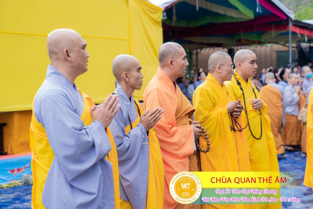 hinh-anh-duc-dai-hong-chuong-tai-khu-tam-linh-da-son-da-nang-ngay-17-12-2023-chua-quan-the-am-duc-trong-lam-dong-135.jpg