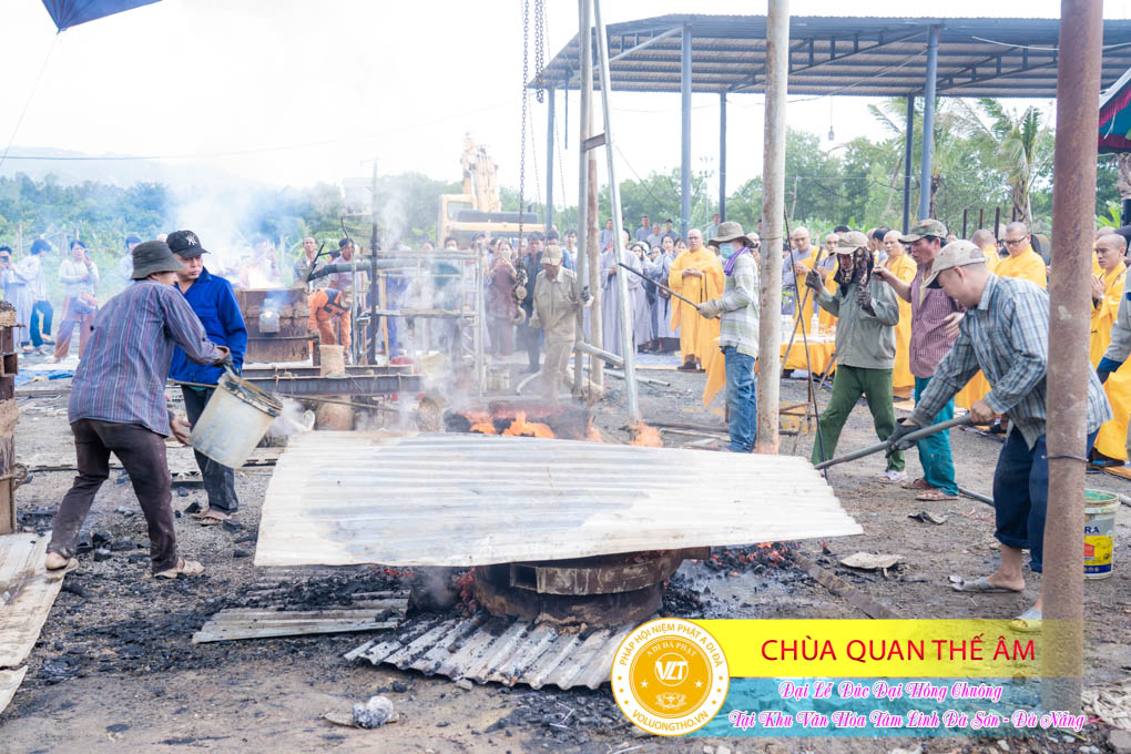hinh-anh-duc-dai-hong-chuong-tai-khu-tam-linh-da-son-da-nang-ngay-17-12-2023-chua-quan-the-am-duc-trong-lam-dong-138.jpg