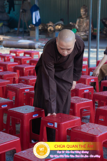 hinh-anh-duc-dai-hong-chuong-tai-khu-tam-linh-da-son-da-nang-ngay-17-12-2023-chua-quan-the-am-duc-trong-lam-dong-15.jpg