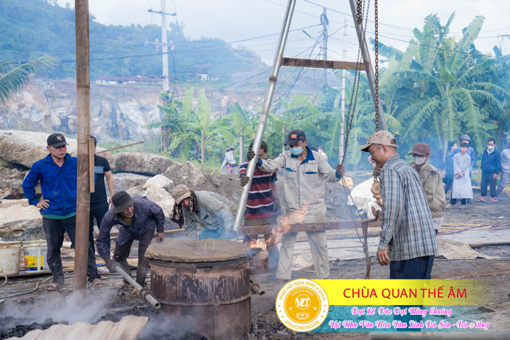hinh-anh-duc-dai-hong-chuong-tai-khu-tam-linh-da-son-da-nang-ngay-17-12-2023-chua-quan-the-am-duc-trong-lam-dong-151.jpg
