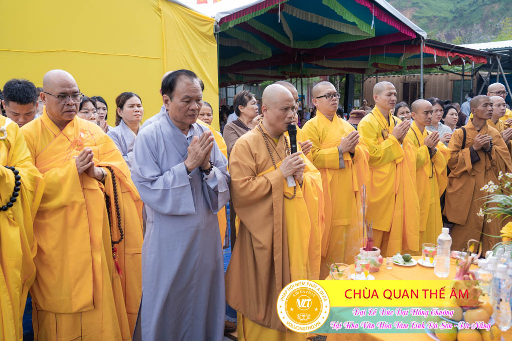 hinh-anh-duc-dai-hong-chuong-tai-khu-tam-linh-da-son-da-nang-ngay-17-12-2023-chua-quan-the-am-duc-trong-lam-dong-170.jpg